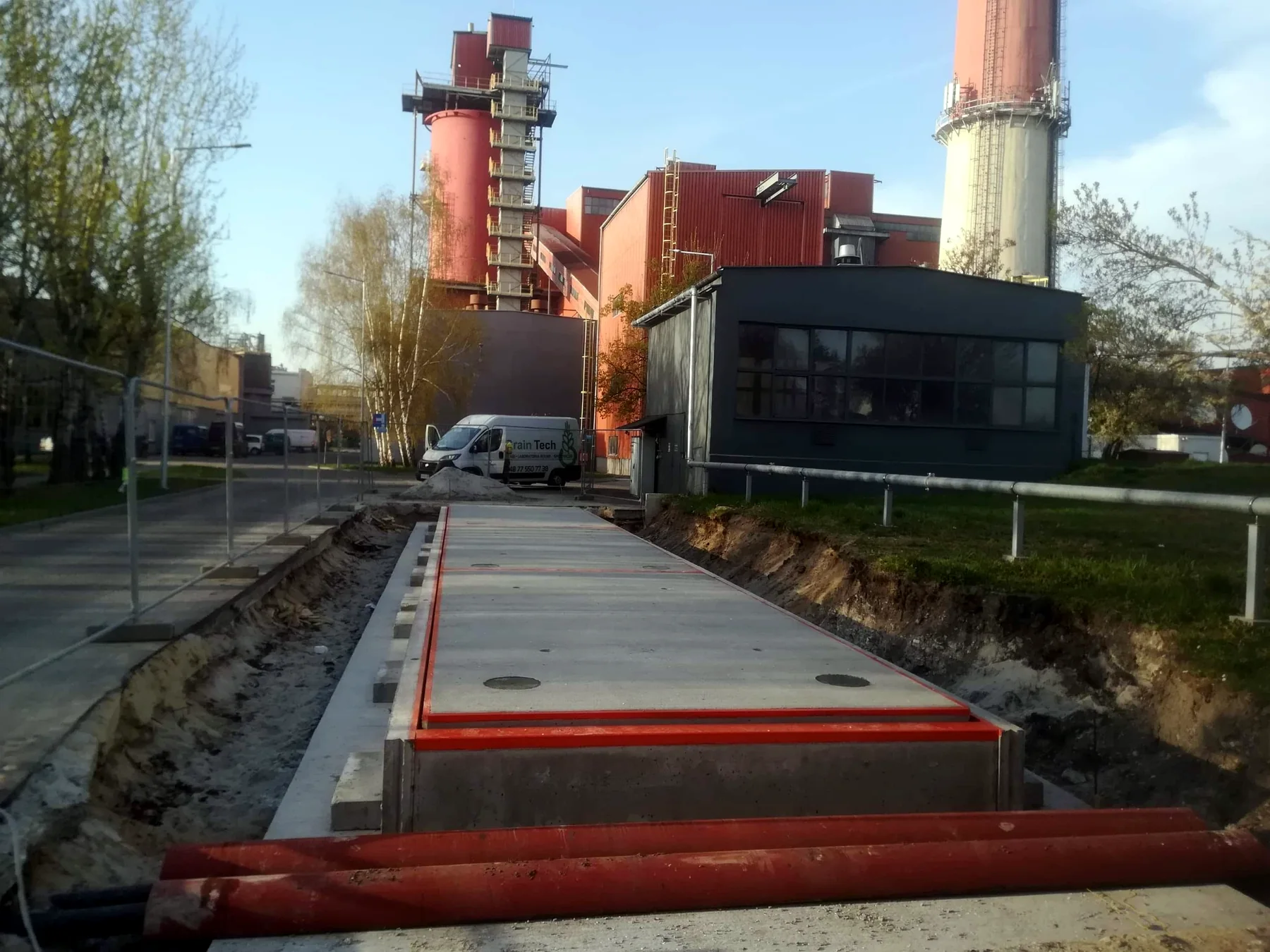 Montaż pomostów wagi samochodowej NIRWAG
